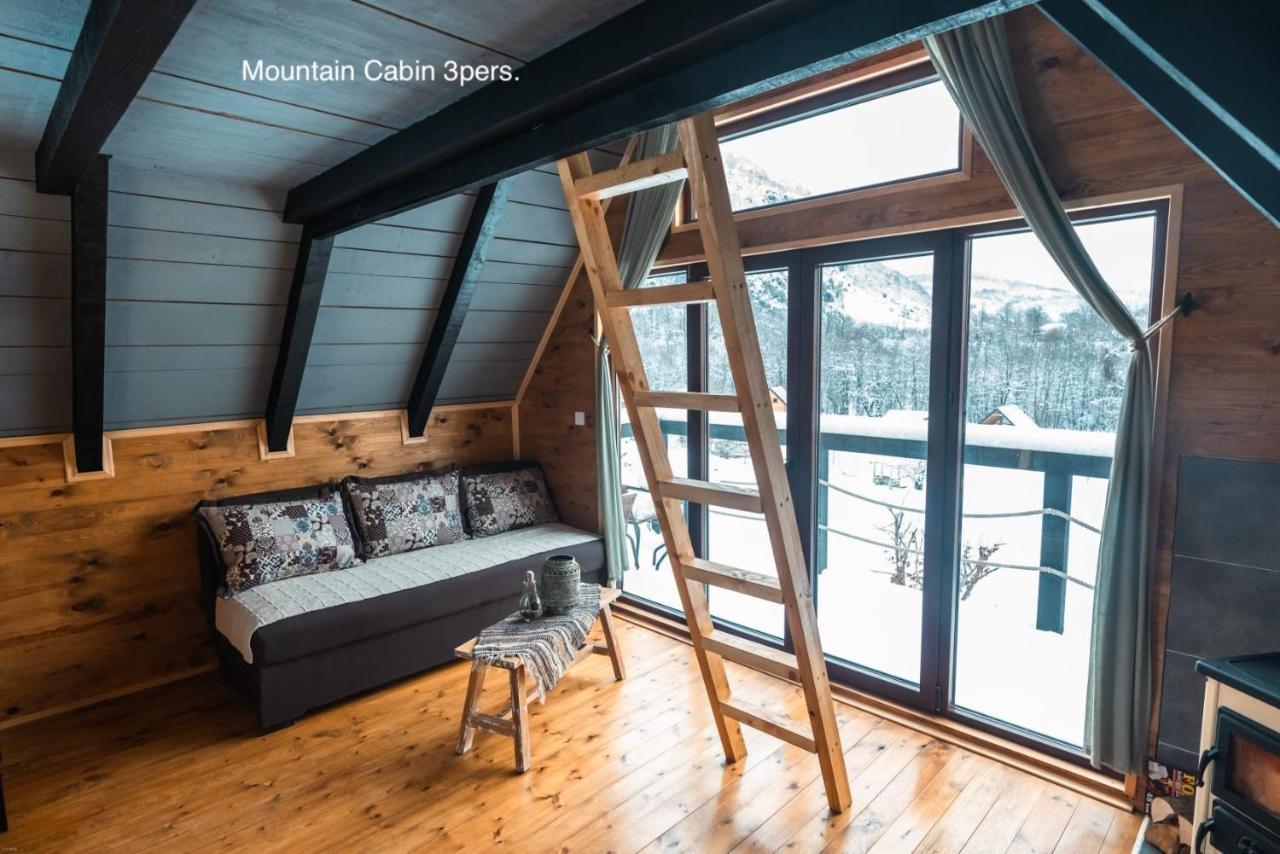 Camp Lipovo Holiday home *