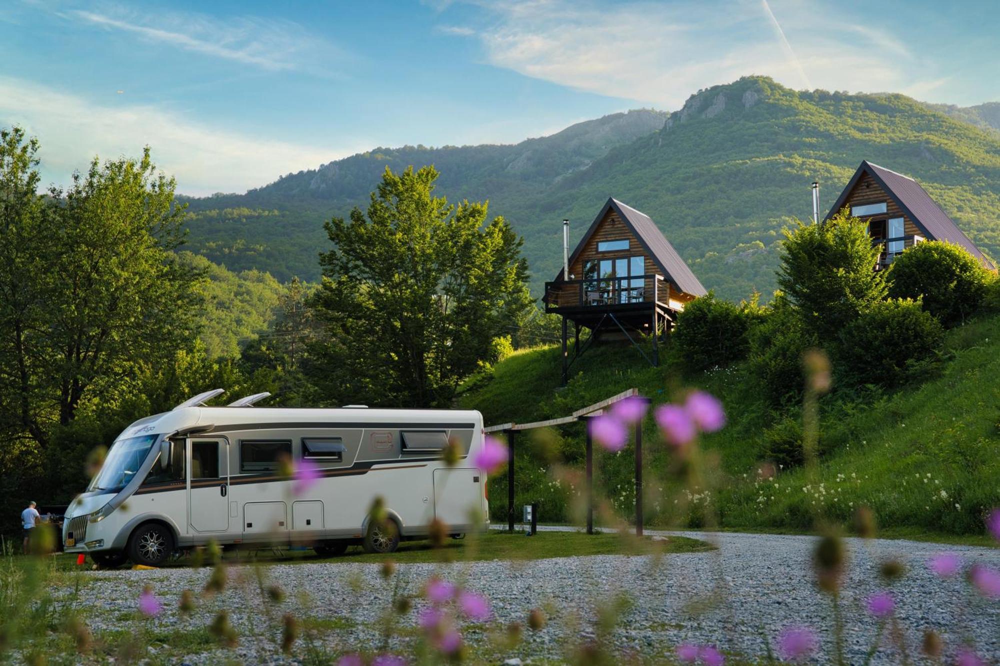Camp Lipovo * Kolasin